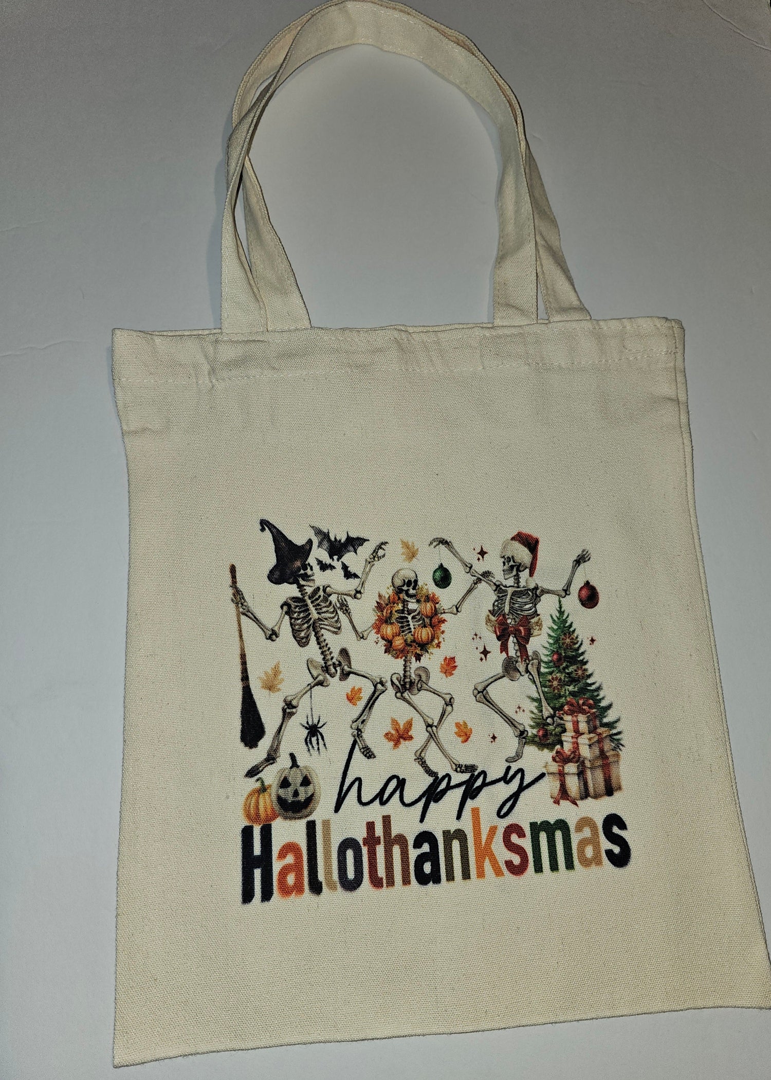 HalloThanksMas Tote Bag